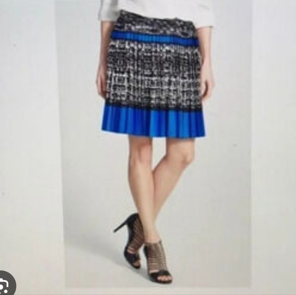 Vince Camuto fluffy full skirt gorgeous 14